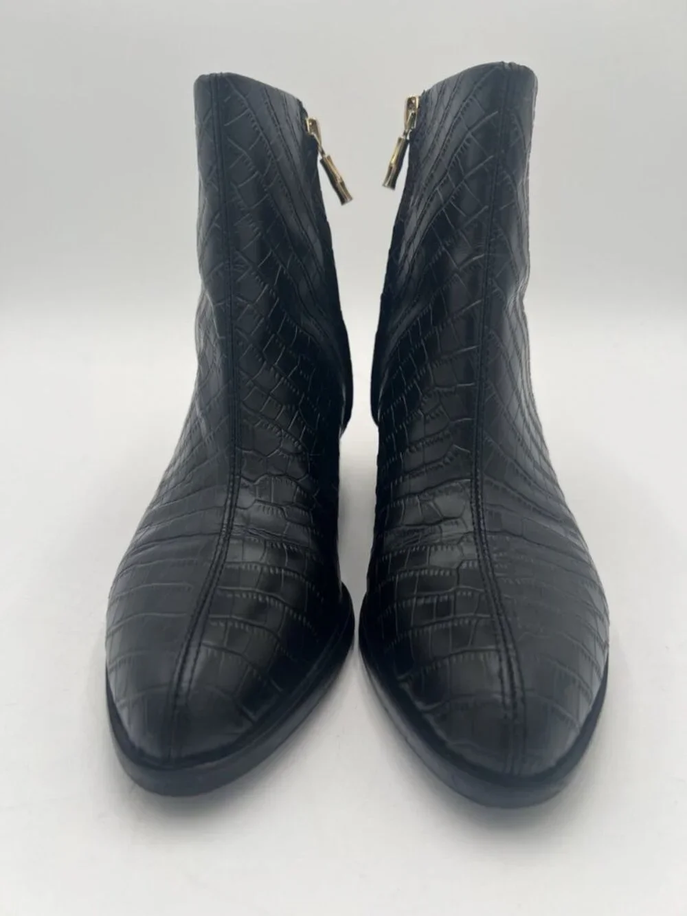 J McLaughlin Women’s 7.5 Black Croc Embossed Leather Ankle Boots Side Zip